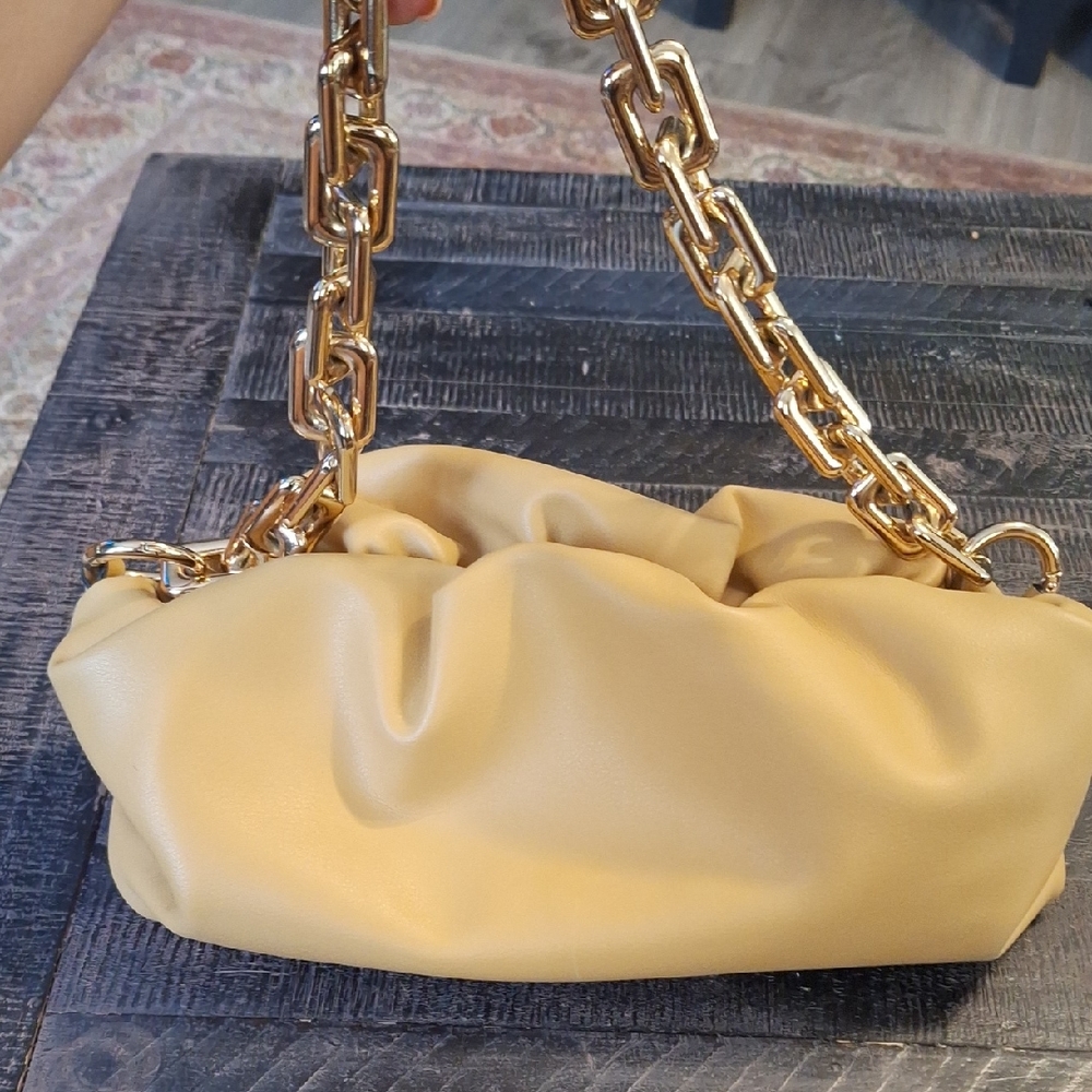 Elegant Gold Chain Bottega Veneta Light Mustard Real Leather Made in Italy